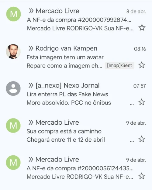 Uma imagem do programa de e-mails no qual apenas um tem um avatar configurado.