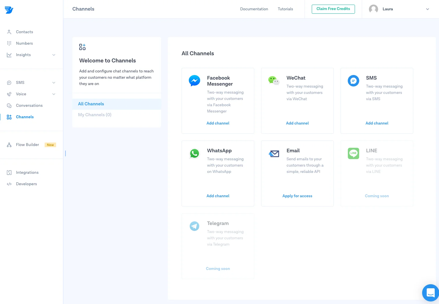 Uma foto do painel de controle da Bird, com opções de gerenciamento para Facebook Messenger, WeChat, SMS, WhatsApp, email, Telegram e LINE.
