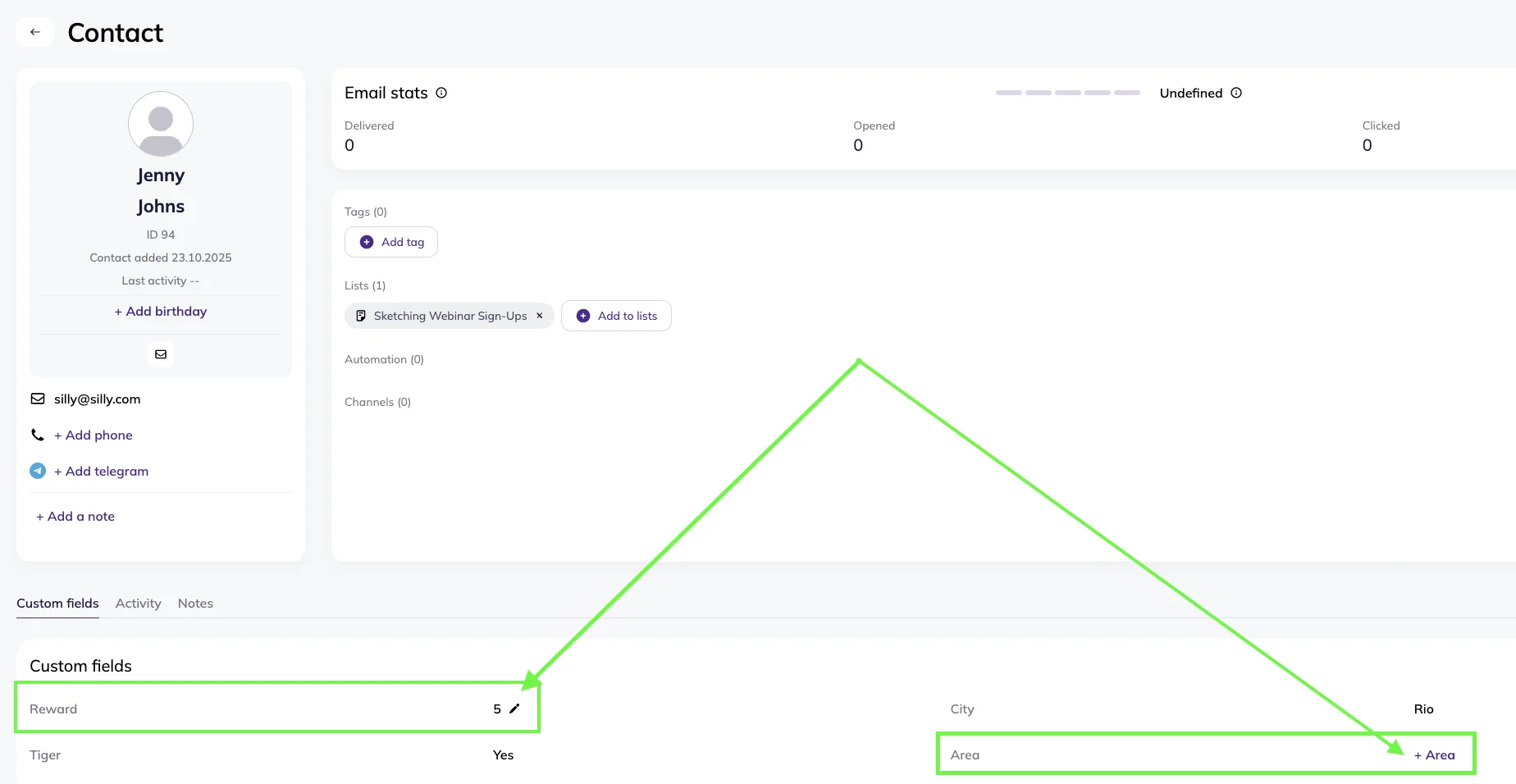 Editing custom fields in the contact card 