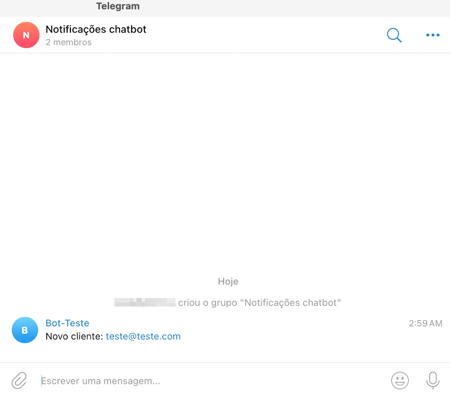 Uma notificação no grupo do Telegram com o email do cliente.